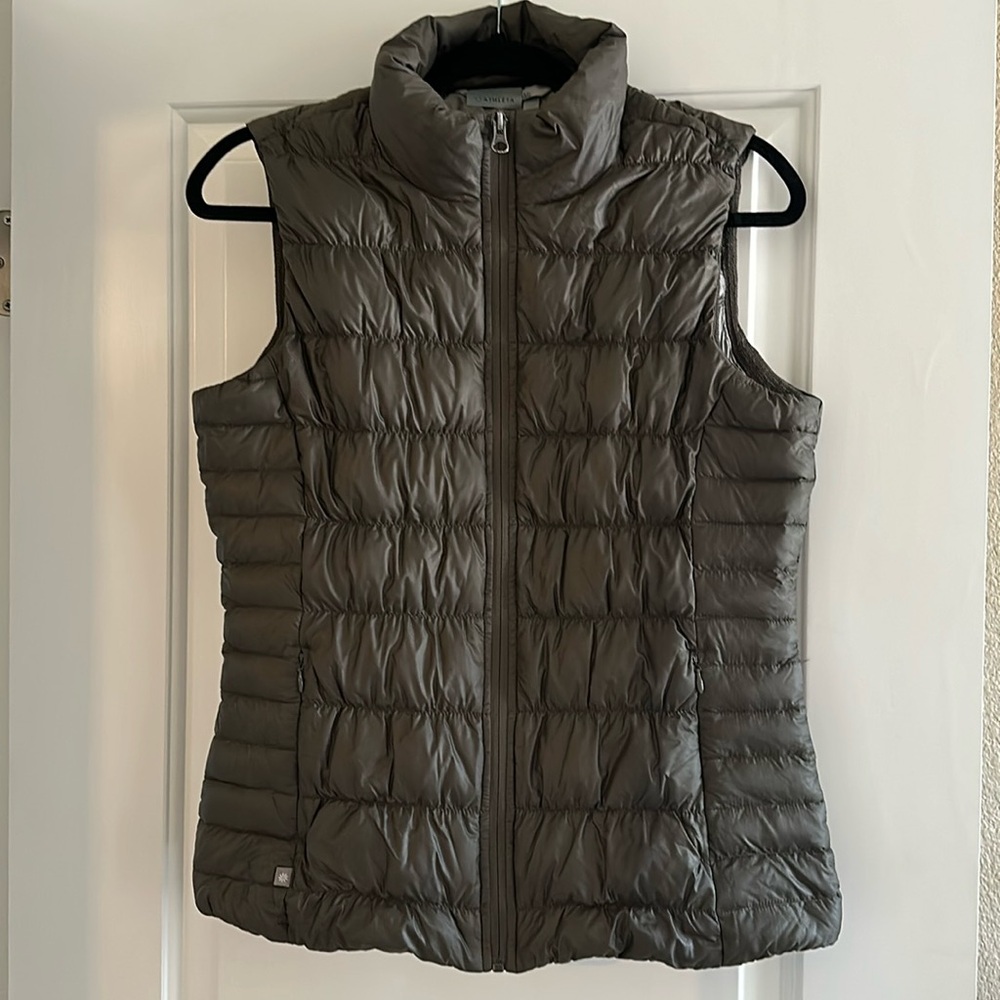 Athleta puffy vest